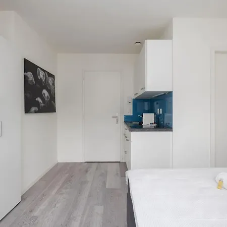 公寓 Urban Oasis With Queen Bed And View Be-24 *