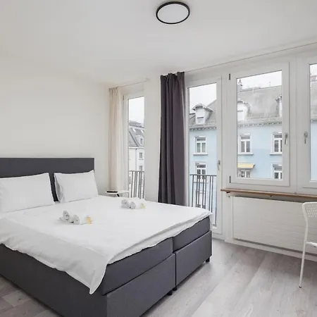 Urban Oasis With Queen Bed And View Be-24 * Zurich