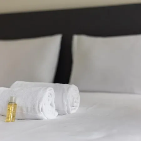 Urban Oasis With Queen Bed And View Be-24 취리히