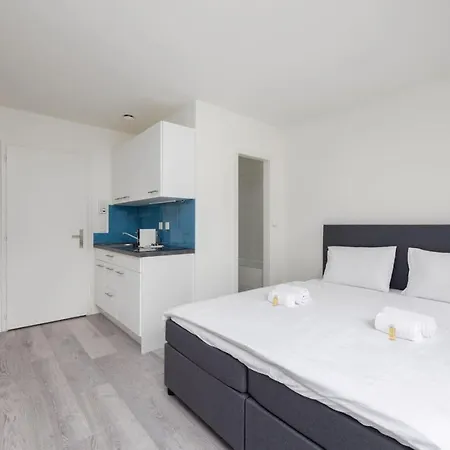 아파트 Urban Oasis With Queen Bed And View Be-24